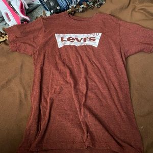 levis tee